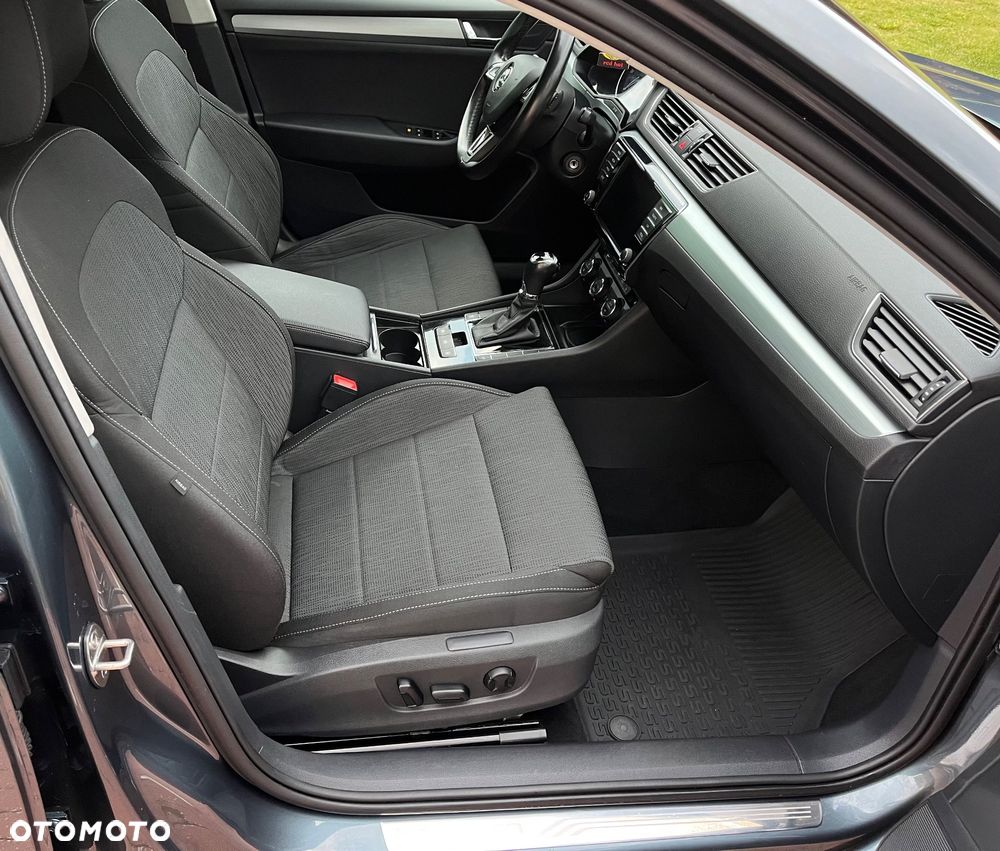 Skoda Superb 2.0 TDI DSG Ambition - 11