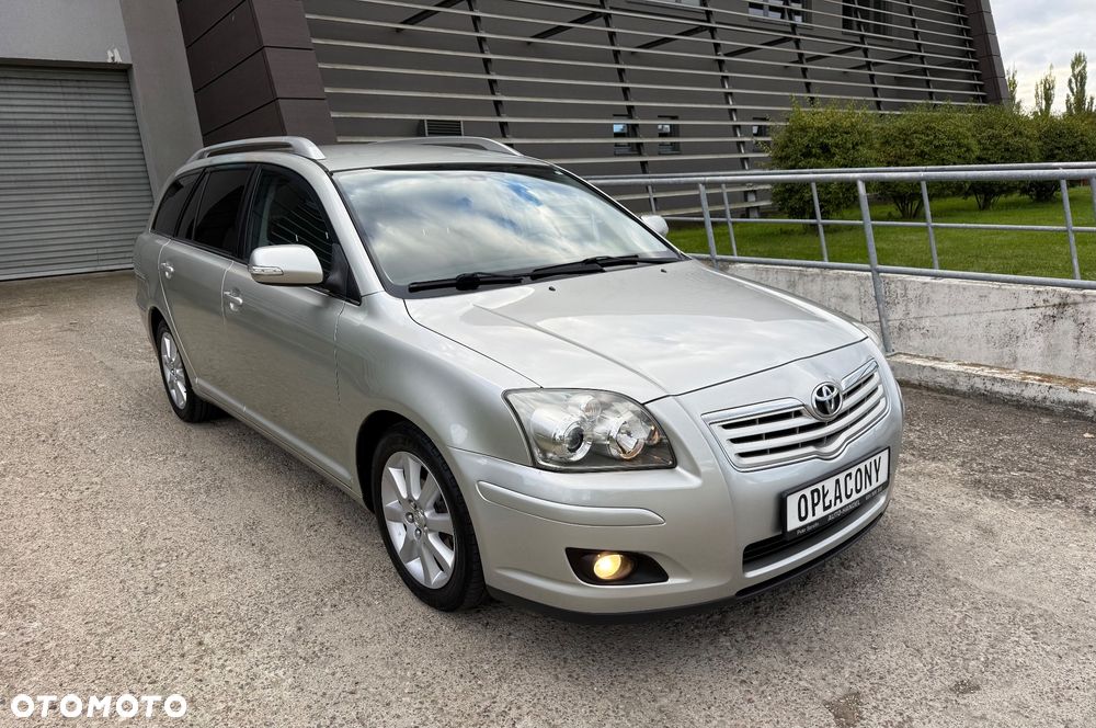 Toyota Avensis 1.8 VVT-i Combi Sol - 3