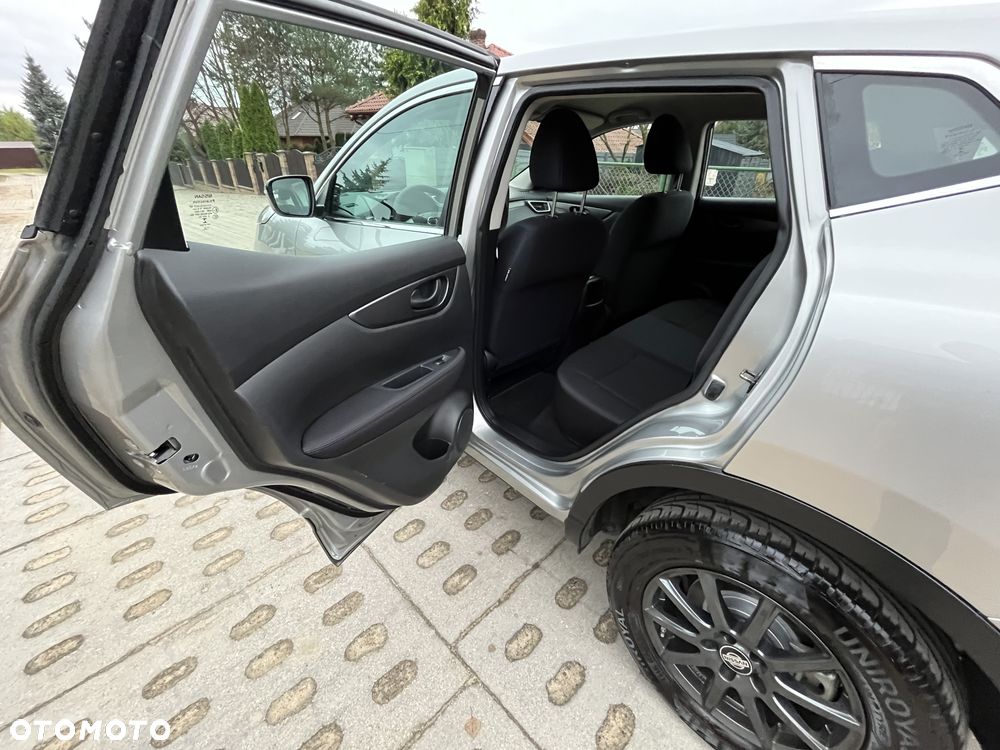 Nissan Qashqai 1.2 DIG-T Visia EU6 - 7