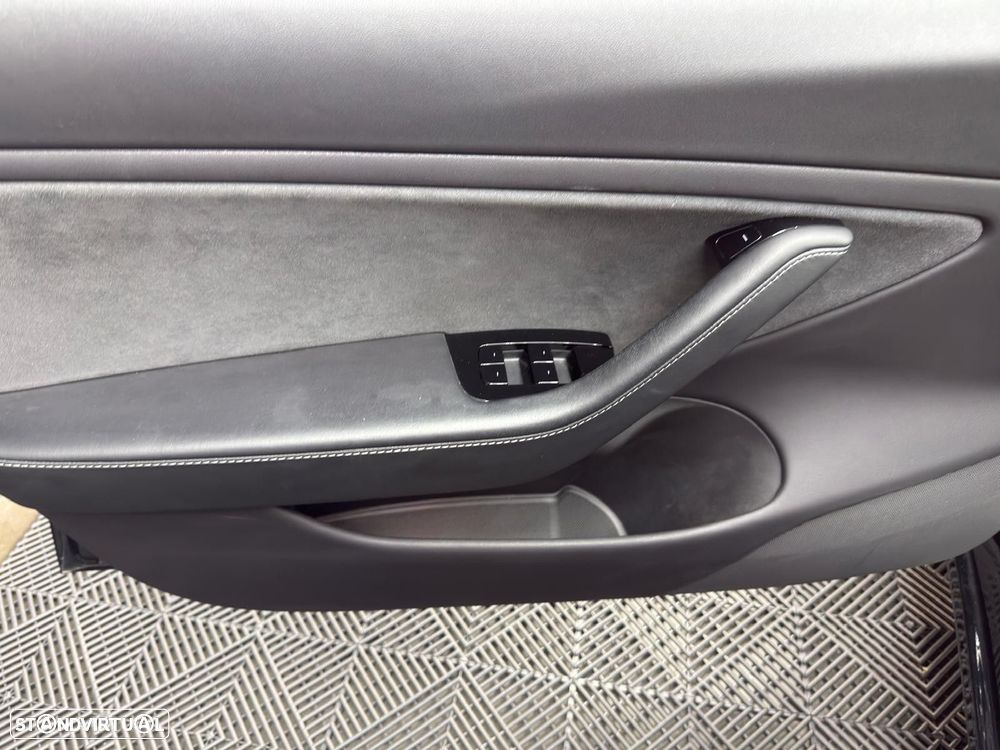 Tesla Model 3 Long Range Tração Integral - 41