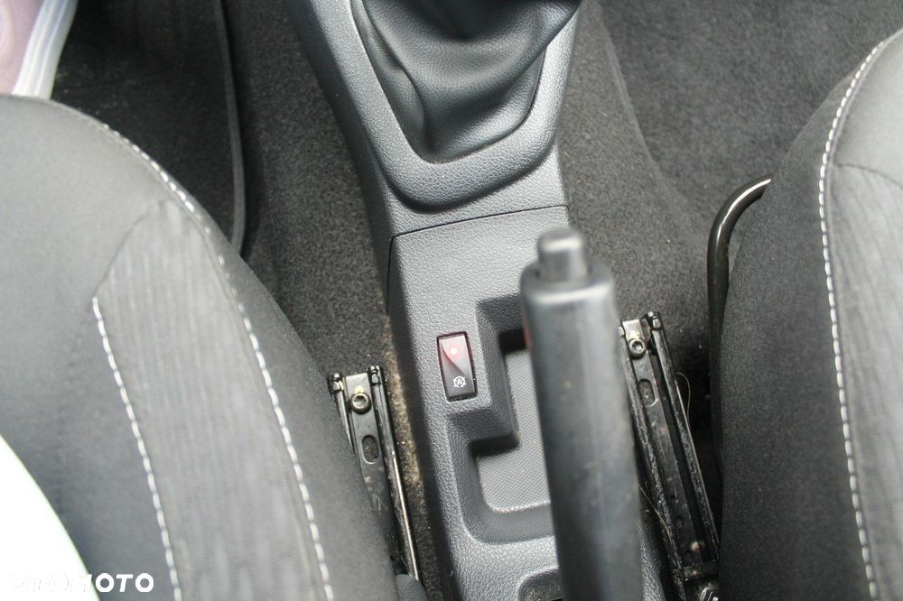 Dacia Sandero - 18