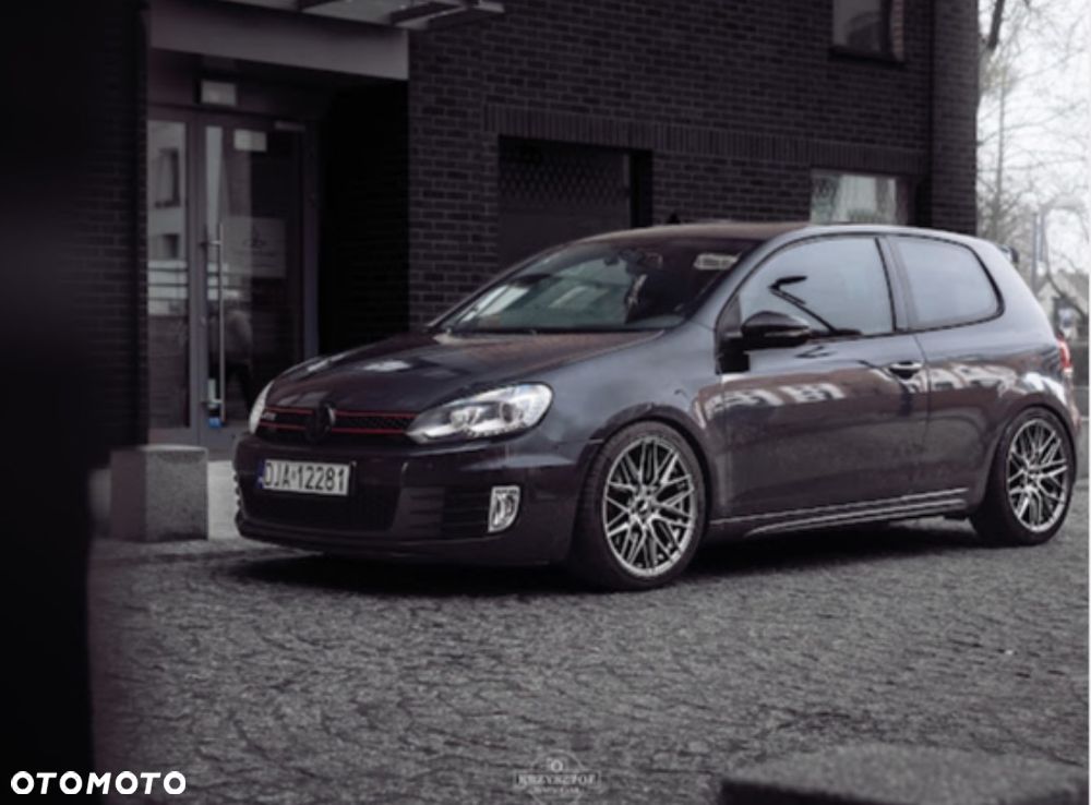 Volkswagen Golf - 9