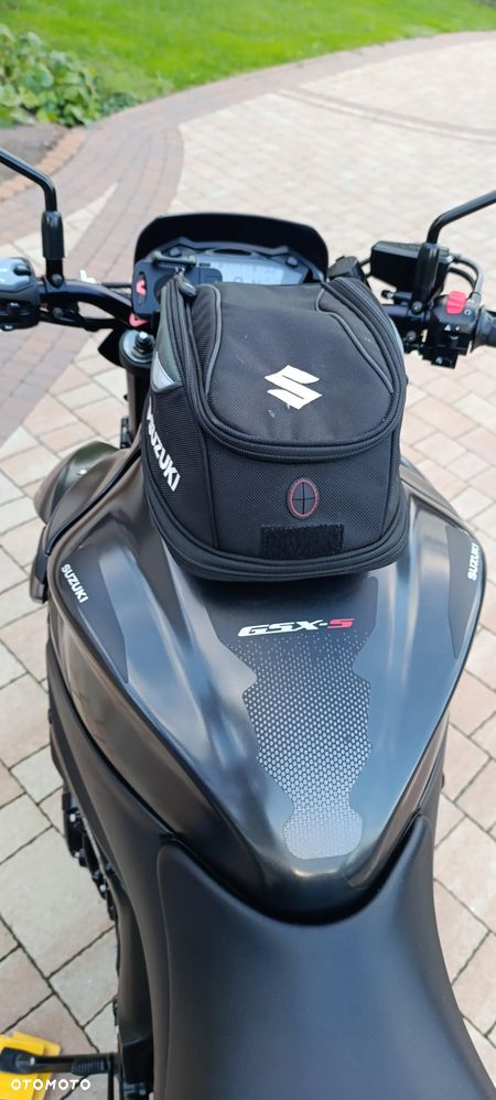 Suzuki GSX 1000 - 11