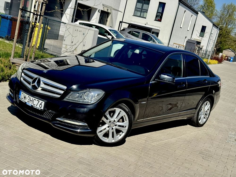 Mercedes-Benz Klasa C 200 CDI DPF (BlueEFFICIENCY) 7G-TRONIC Avantgarde - 1