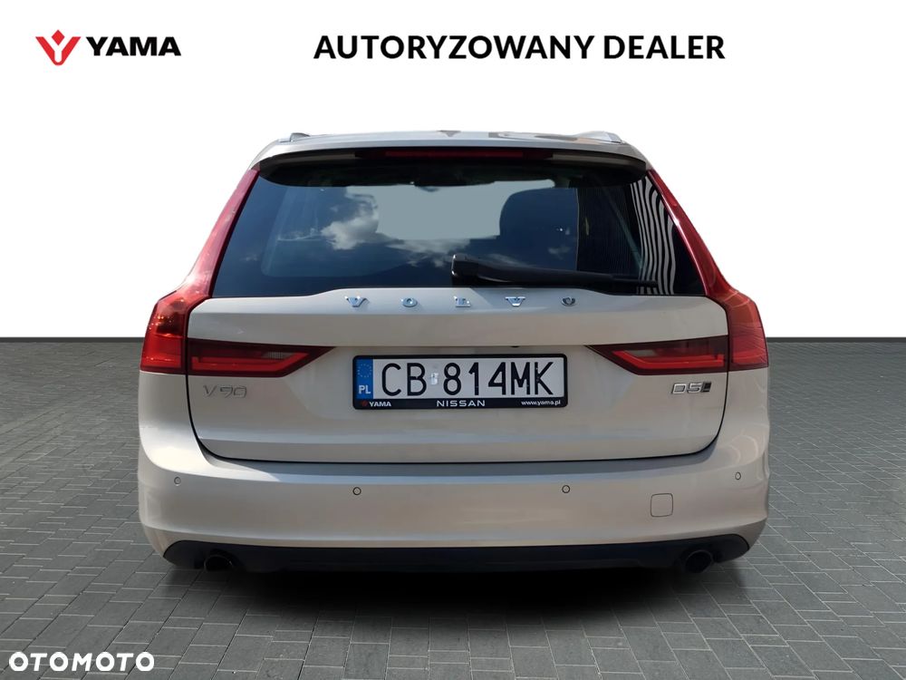 Volvo V90 D5 AWD Momentum - 4