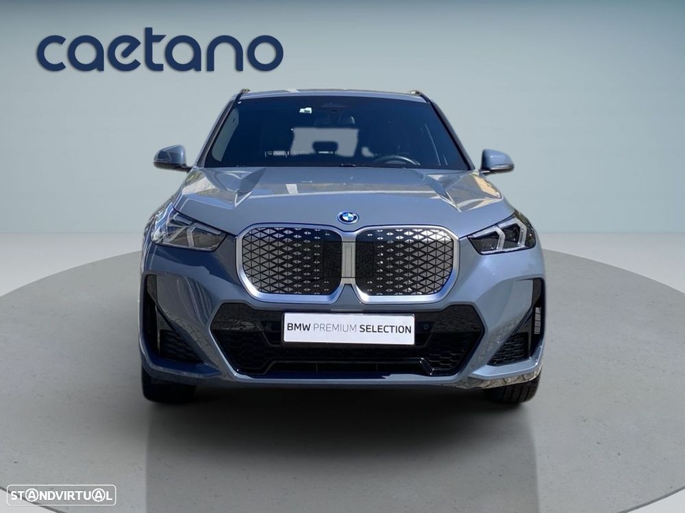 BMW iX1 eDrive20 Pack Desportivo M - 24