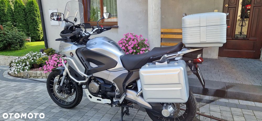 Honda VFR - 17