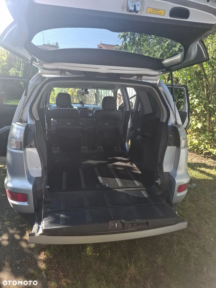 Mitsubishi Outlander 2.4 4WD Intense - 14