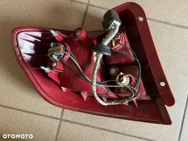 LAMPA TYŁ PRAWA HYUNDAI GETZ LIFT 924021C5XX - 2