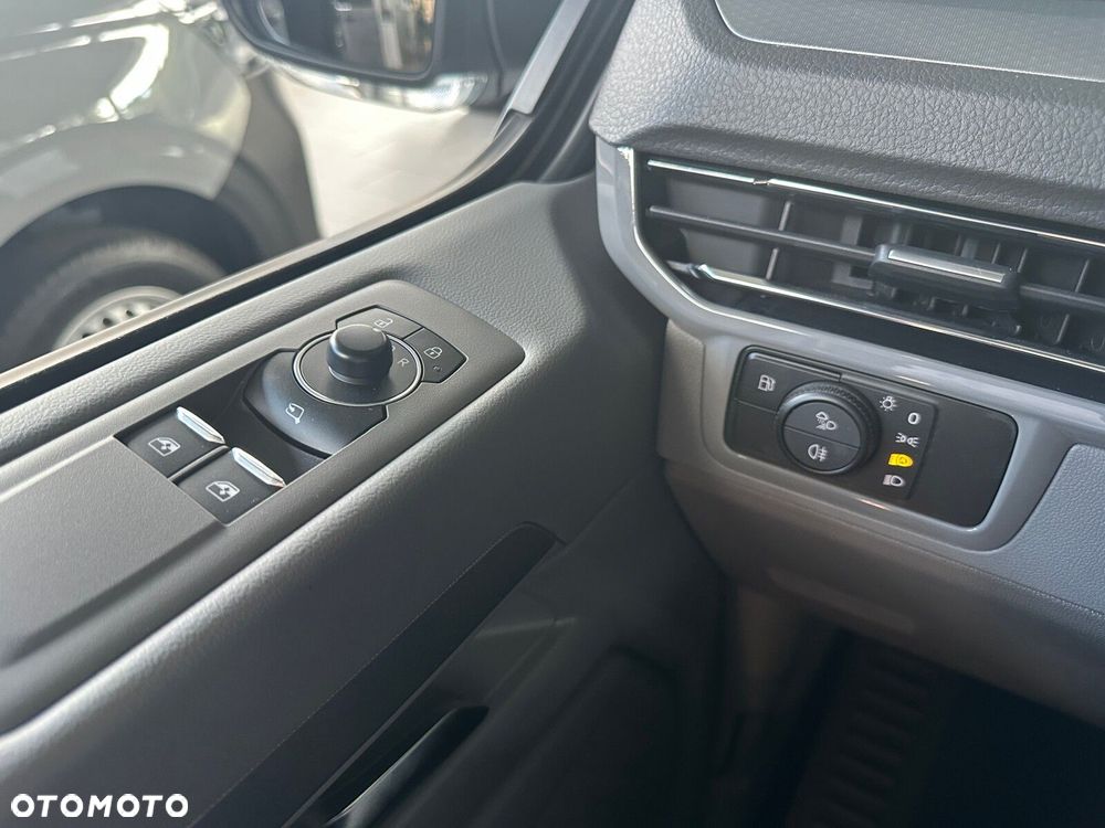 Volkswagen Caravelle Style - 20