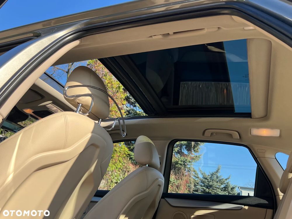 BMW Seria 2 216d Active Tourer - 23