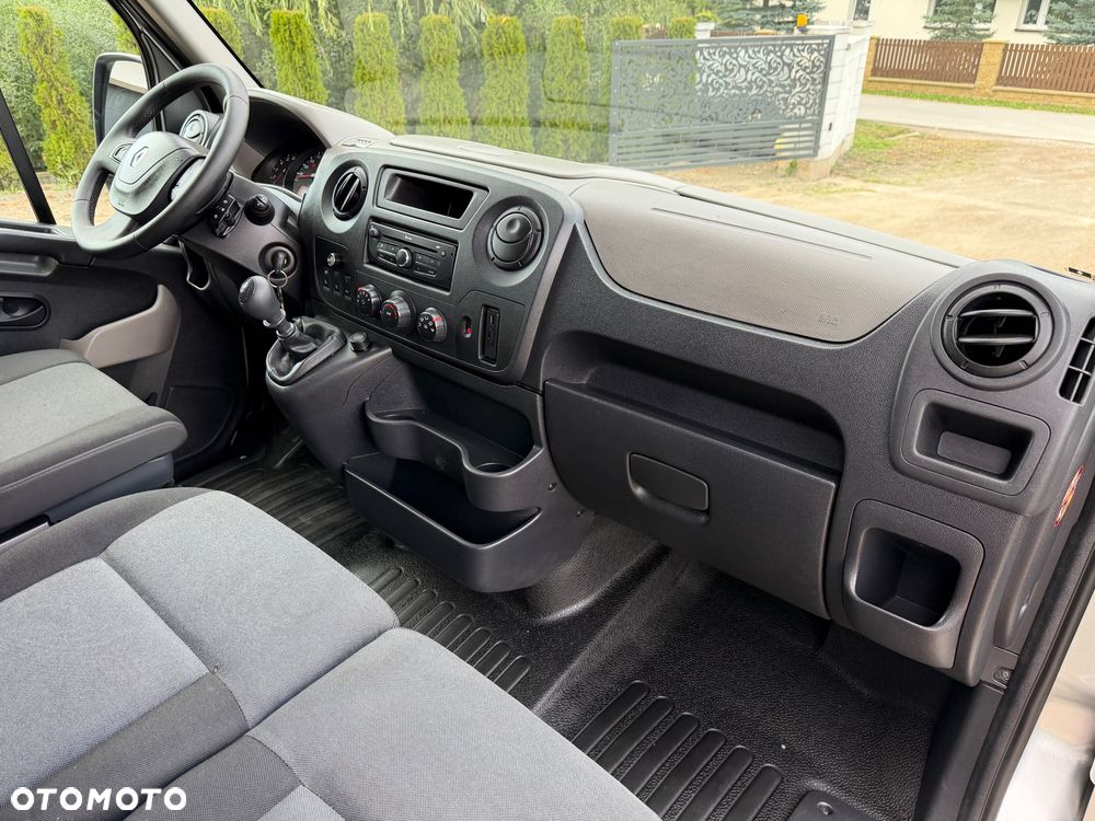 Renault Master - 33