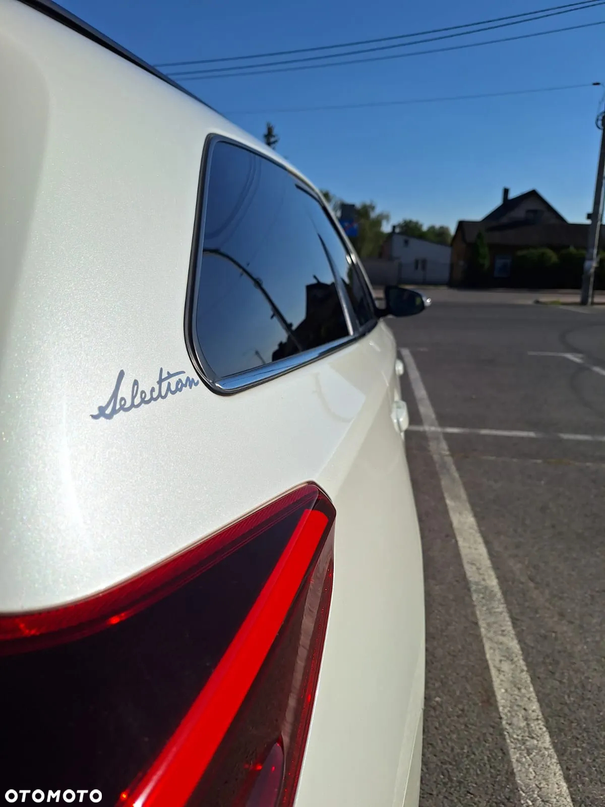 Toyota Auris Hybrid 135 Selection - 17