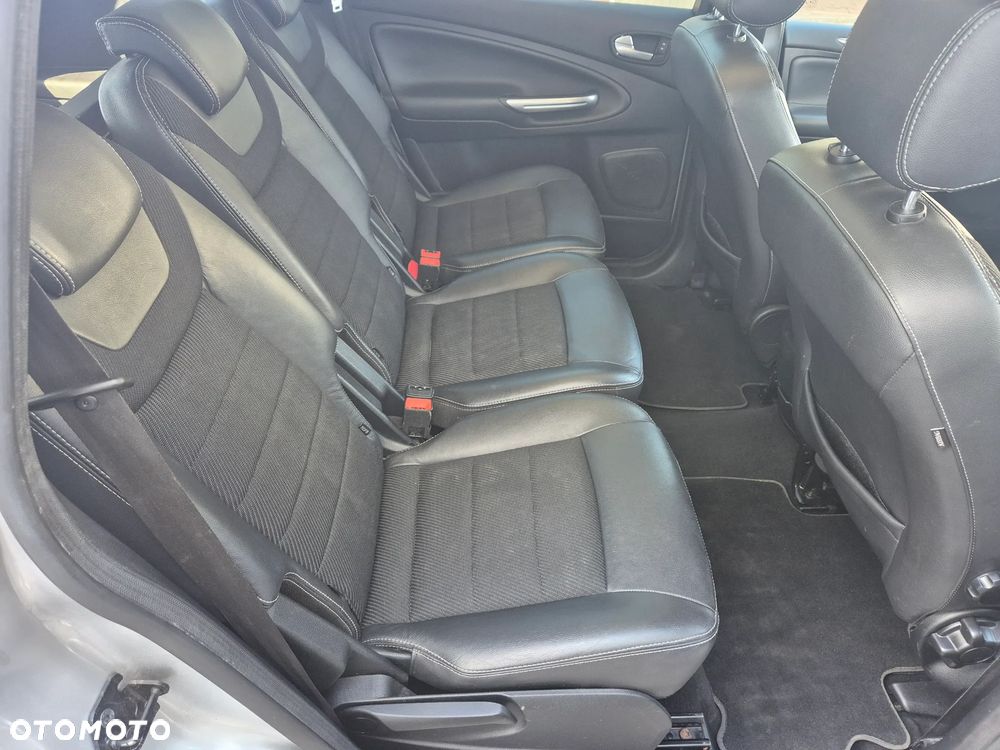 Ford S-Max 2.2 TDCi Titanium - 15