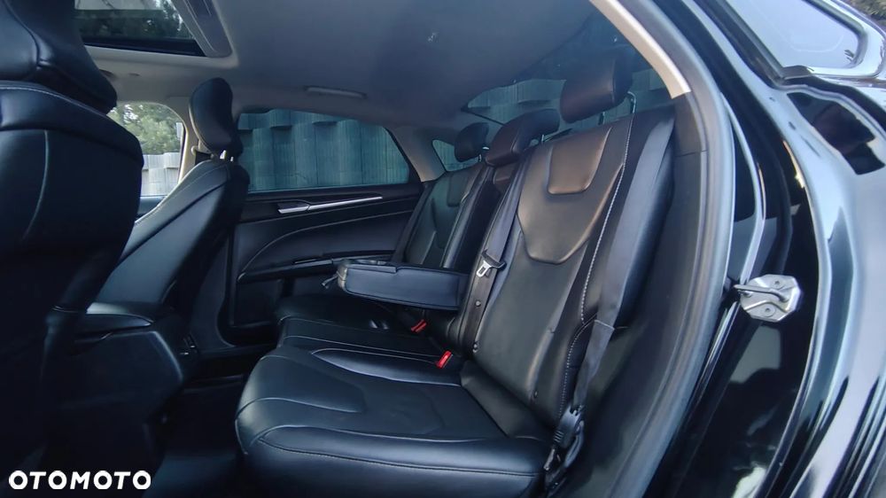 Ford Mondeo 2.0 Hybrid Trend - 13