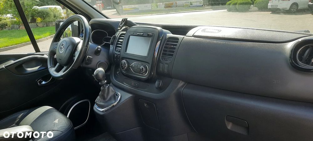 Opel Vivaro - 12