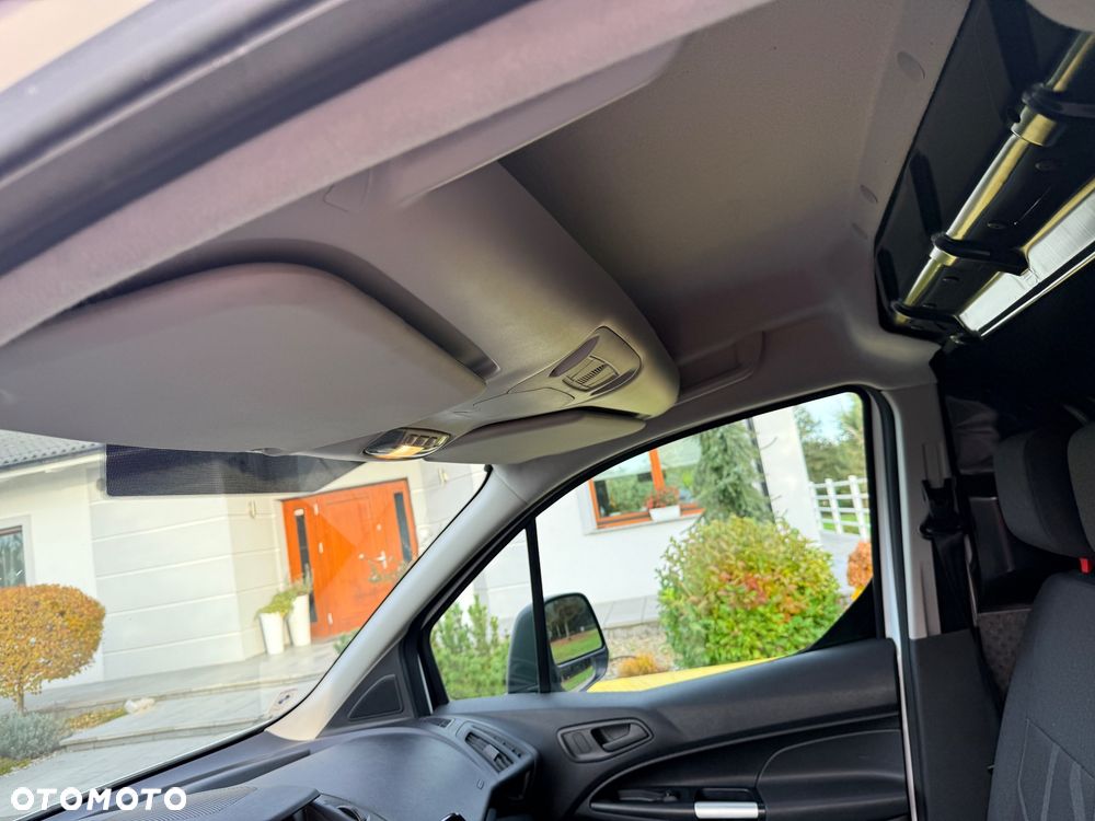 Ford Transit Connect - 23