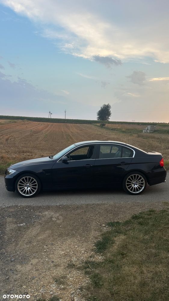 BMW Seria 3 320i - 5