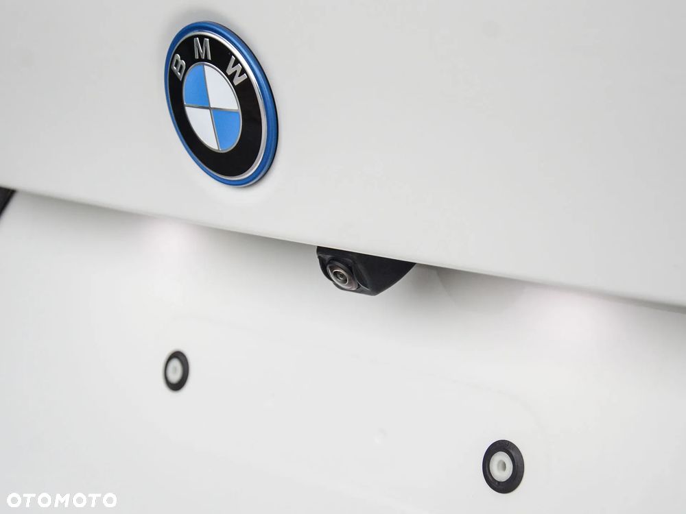 BMW Seria 3 330e PHEV xDrive M Sport sport - 11