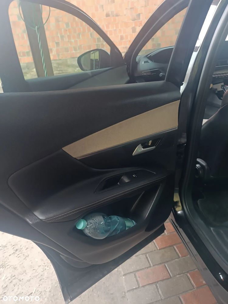 Peugeot 3008 1.6 PureTech Hybrid PHEV Active Pack S&S EAT8 - 24