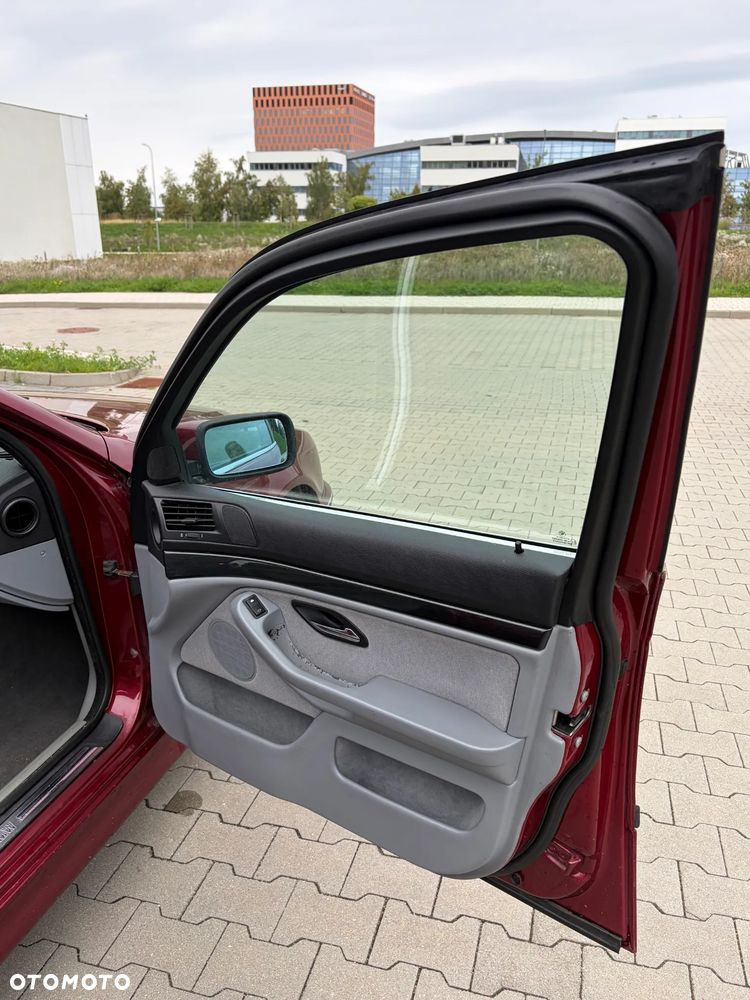 BMW Seria 5 - 23