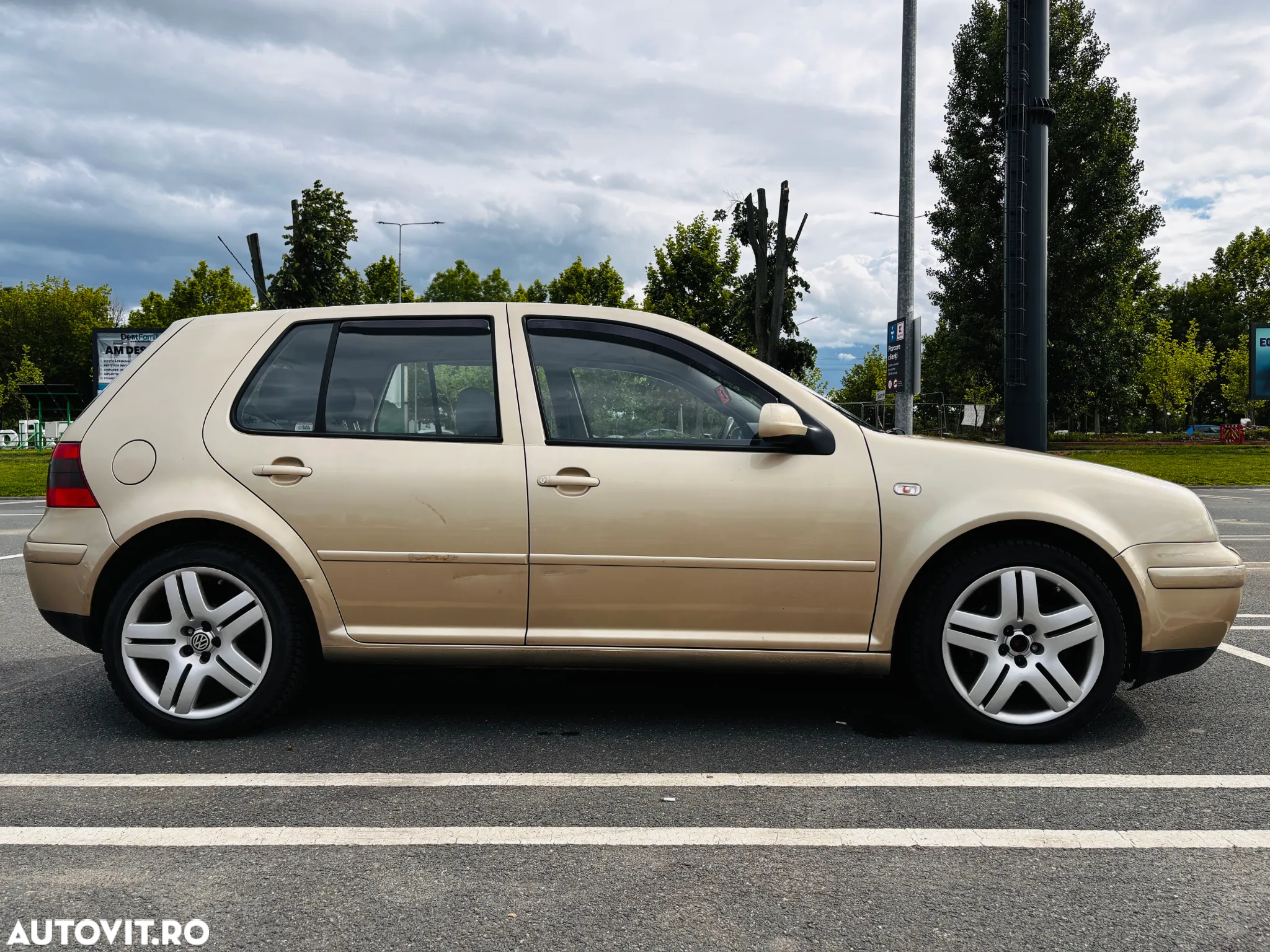 Volkswagen Golf Variant 2.0 Highline - 4