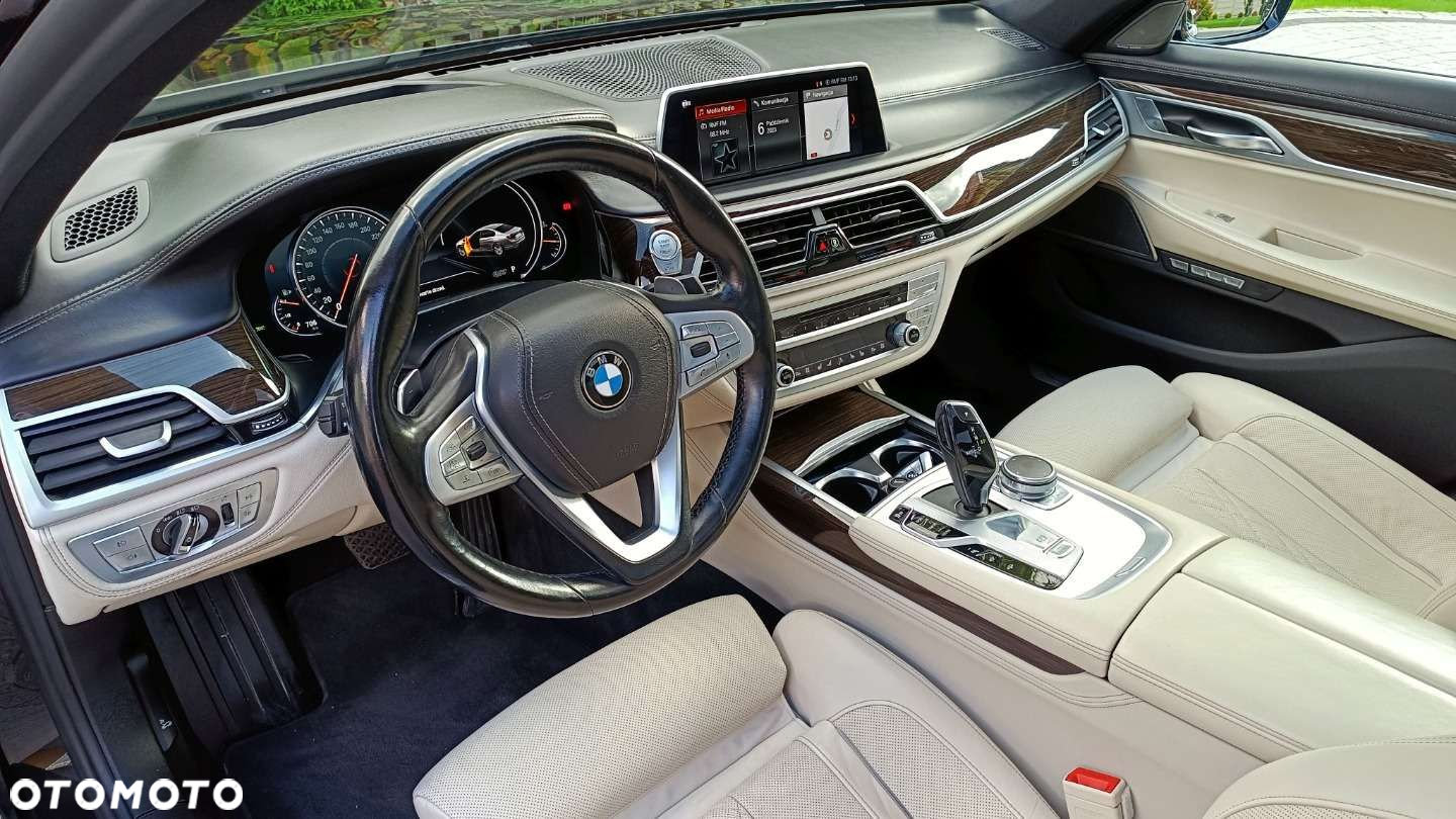 BMW Seria 7 - 22