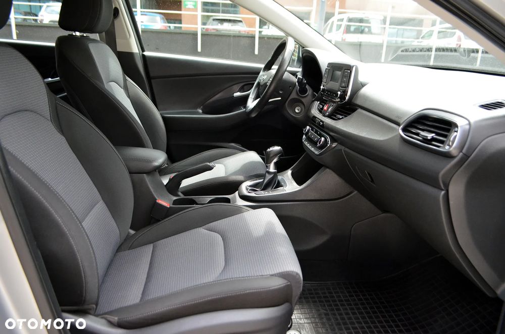 Hyundai i30 1.5 DPI Modern - 14