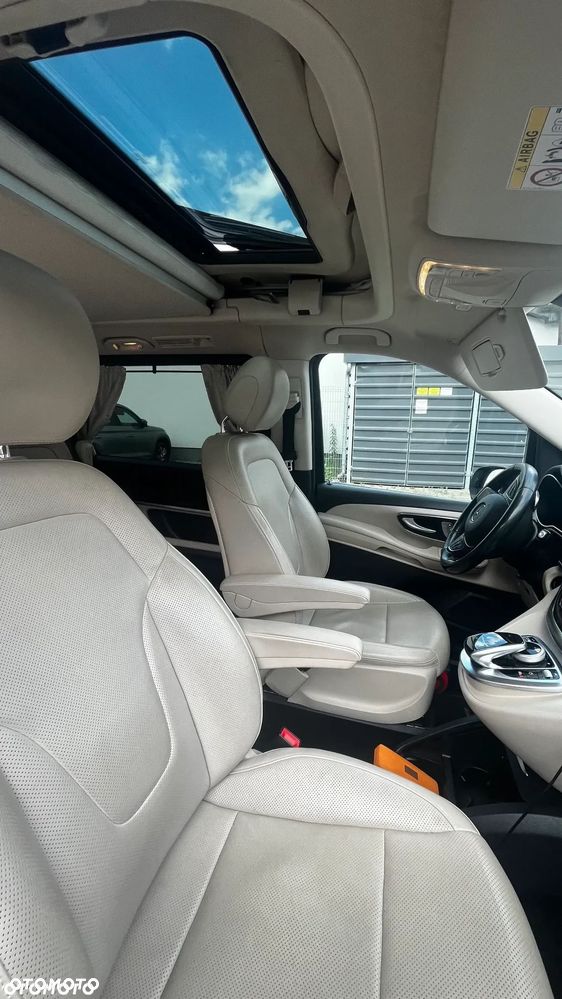 Mercedes-Benz Klasa V - 8