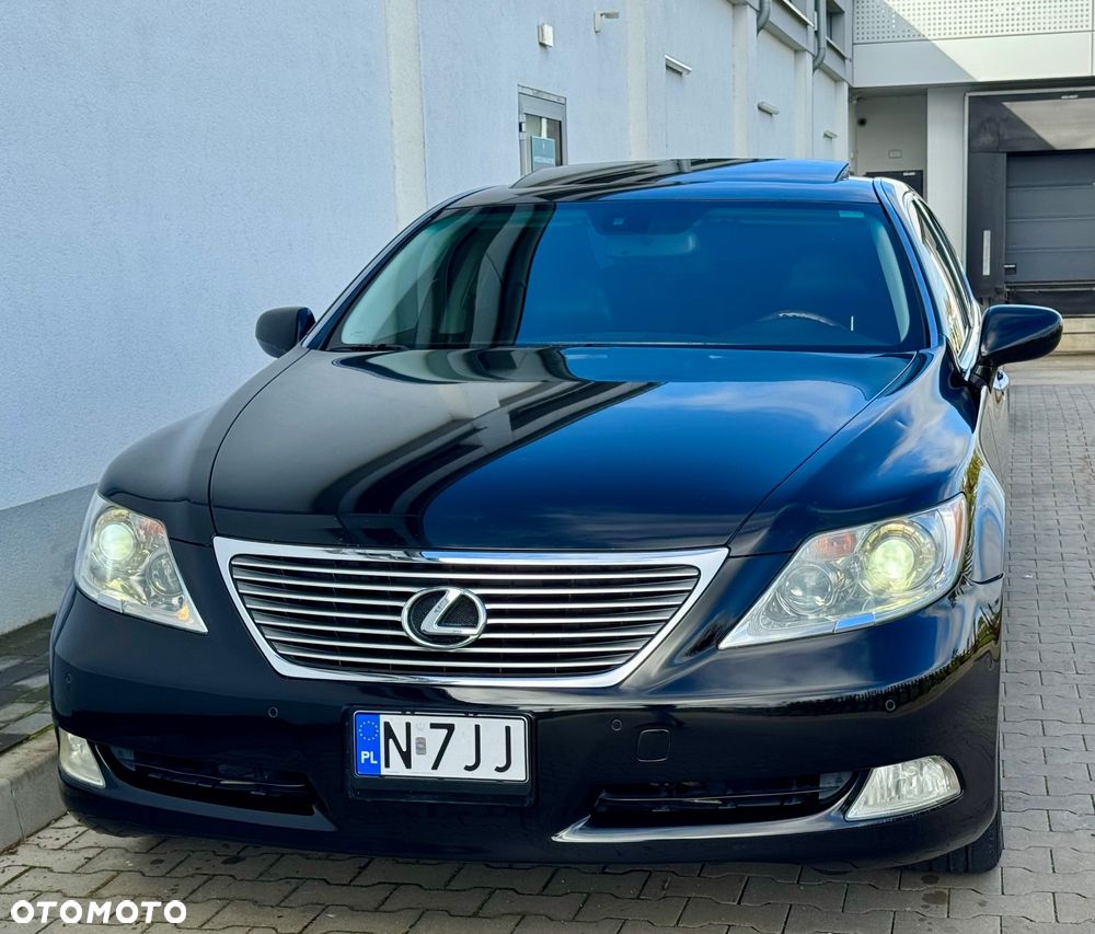 Lexus LS - 30