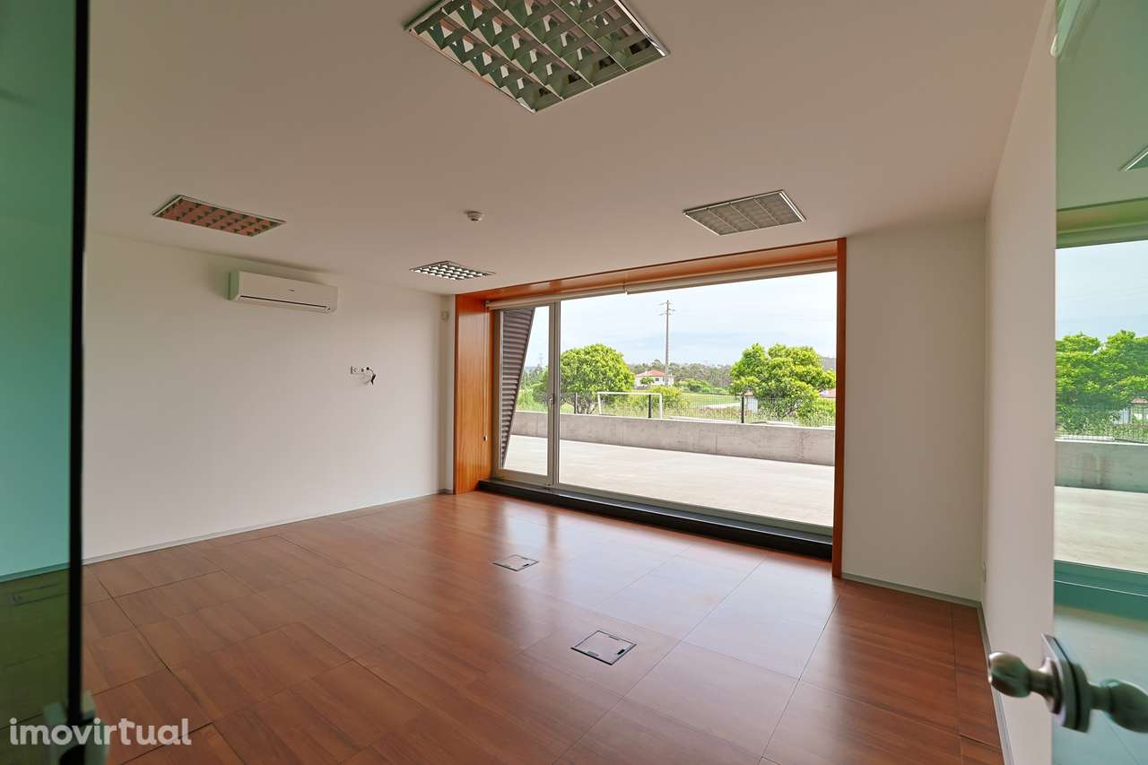 Armazém  Venda em Perelhal,Barcelos - Grande imagem: 3/21