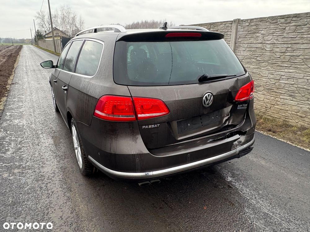 Volkswagen Passat Variant 2.0 TDI DPF DSG Highline - 9
