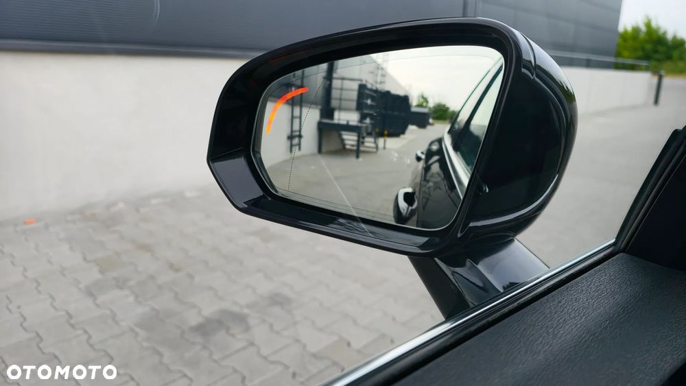 Volvo V90 D4 Geartronic Momentum Pro - 36