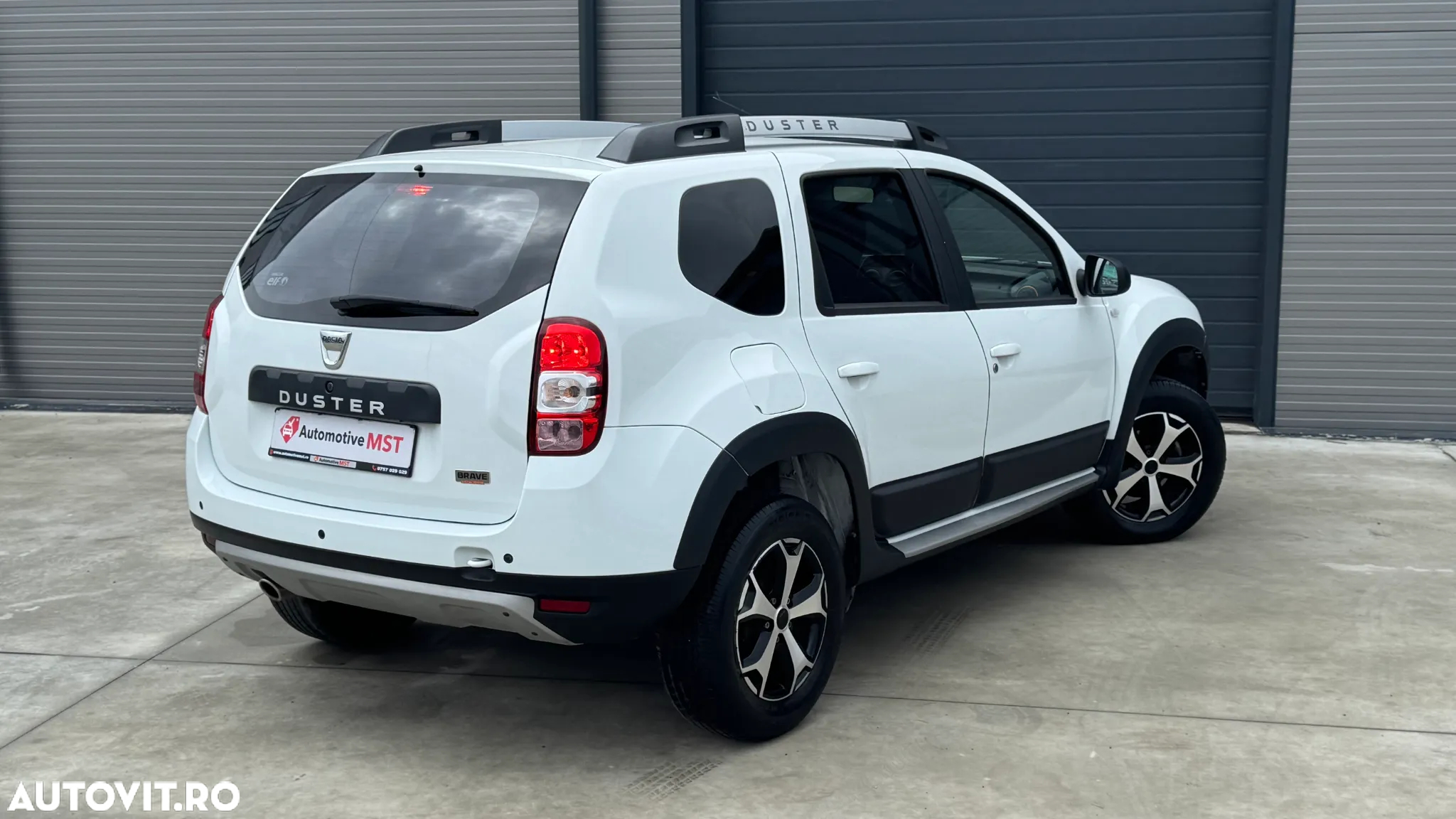 Dacia Duster 1.5 dCi 4x2 Laureate - 4