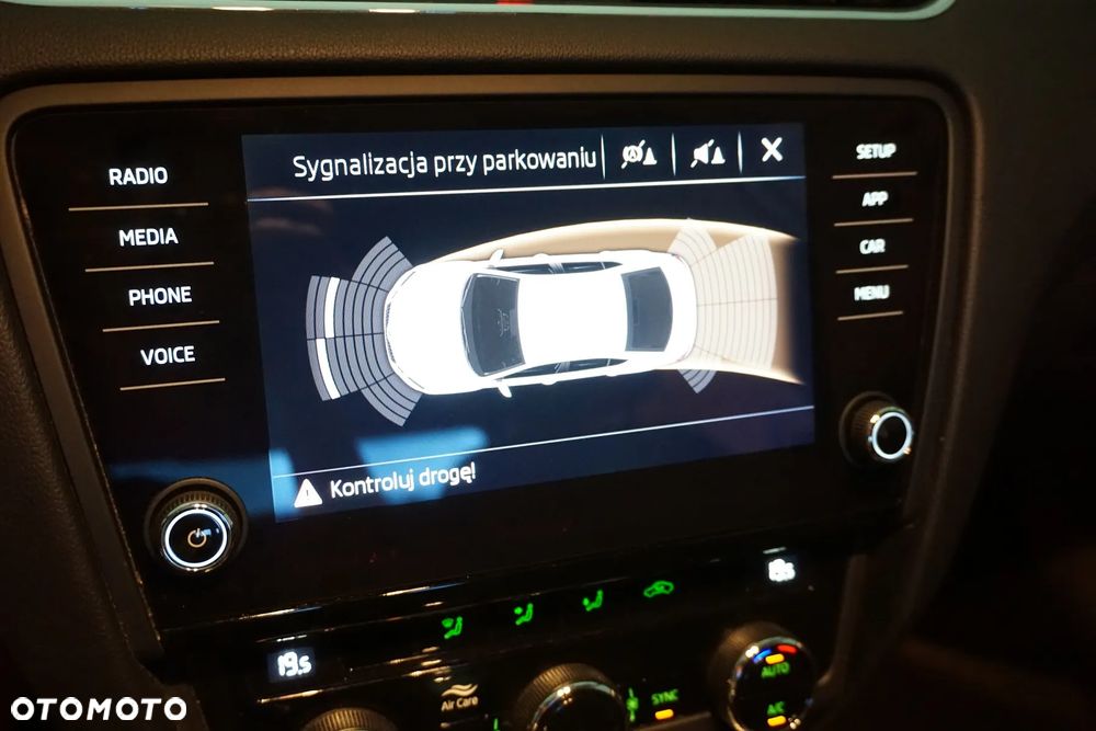 Skoda Octavia 2.0 TSI Ambition DSG - 32