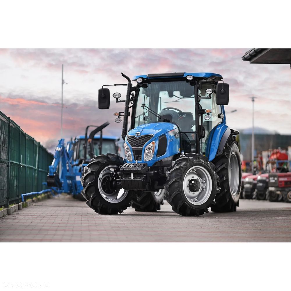 LS Traktor MT5.73 PST 4x4 - 73 KM / CAB / EHL Auto - 6