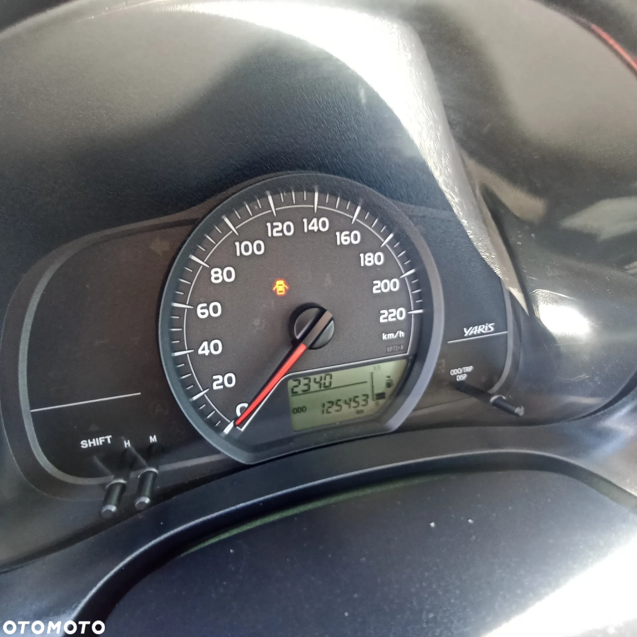 Toyota Yaris 1.0 Premium - 8