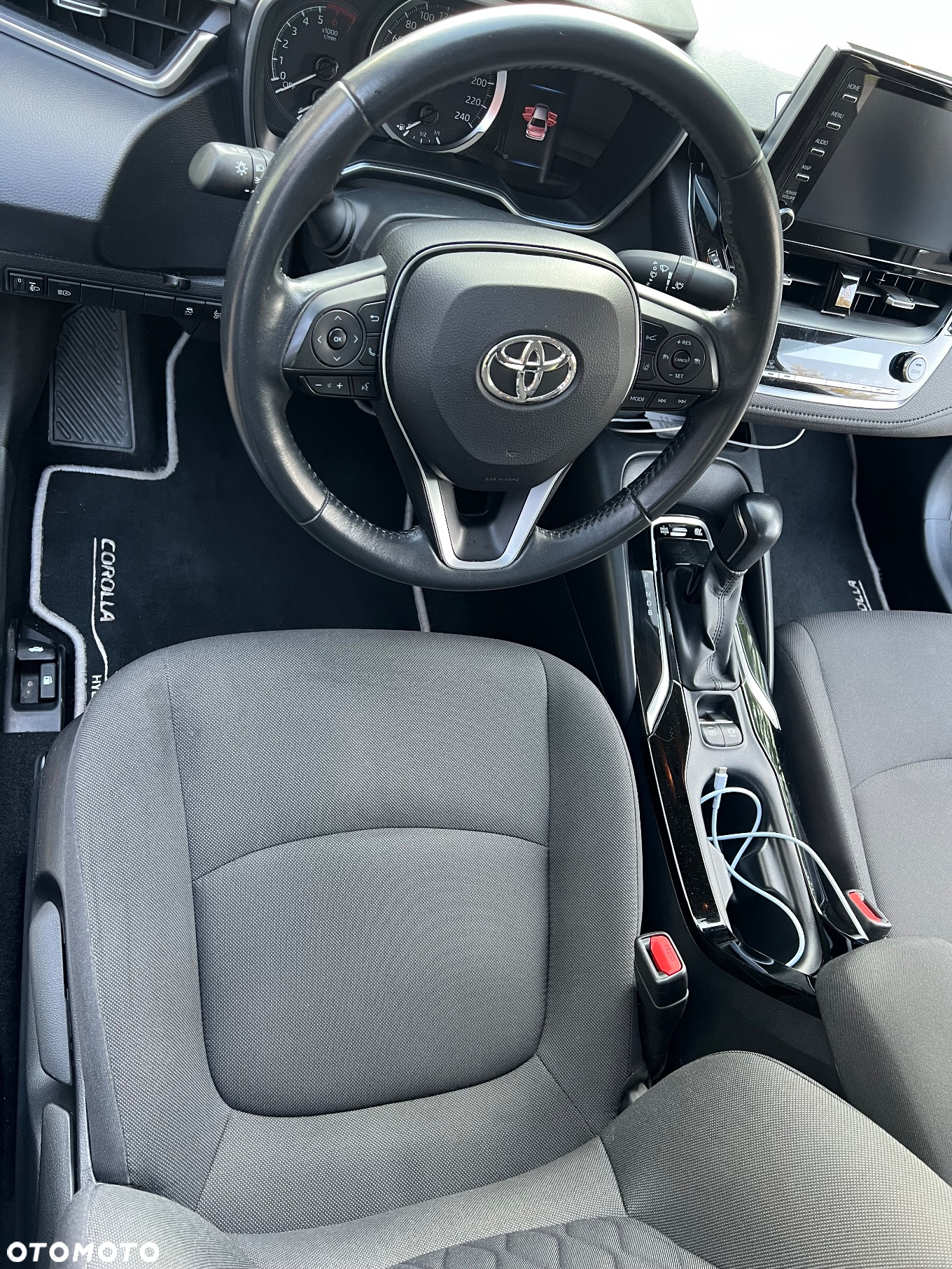 Toyota Corolla 1.8 Hybrid Comfort - 13