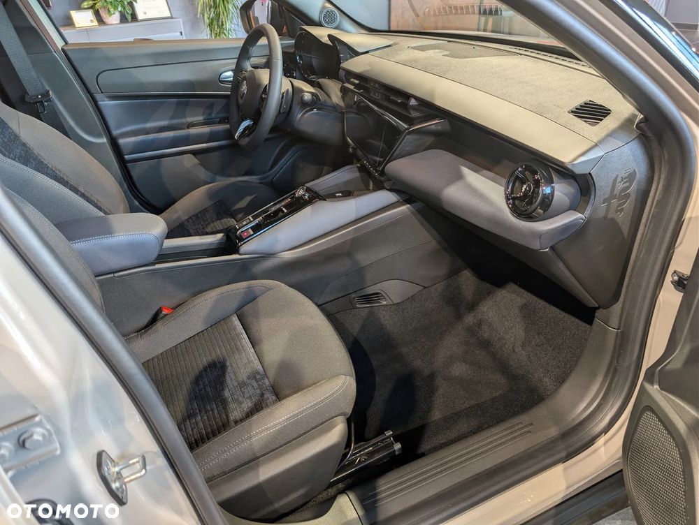 Alfa Romeo Junior 1.2 mHEV Ibrida eDCT - 24