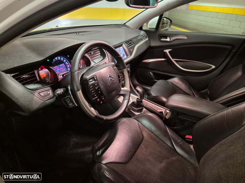 Citroën C5 Tourer 1.6 e-HDi Séduction Air.CMP6 - 24