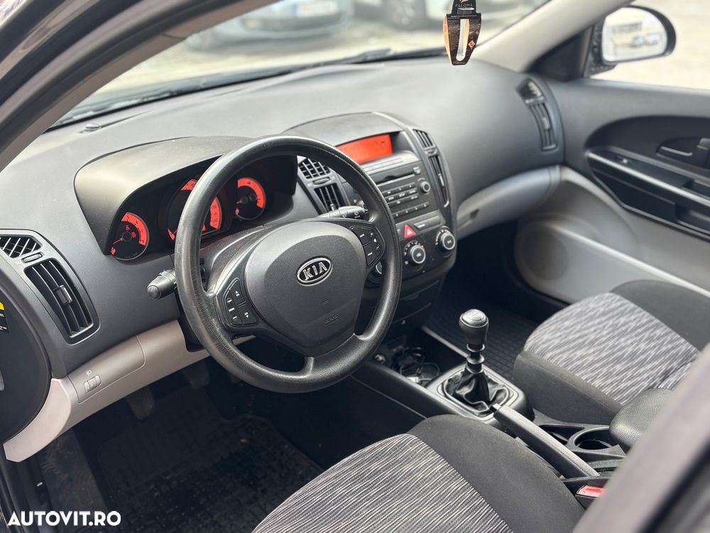 Kia Ceed Cee'd 1.4 GSL BEST - 6