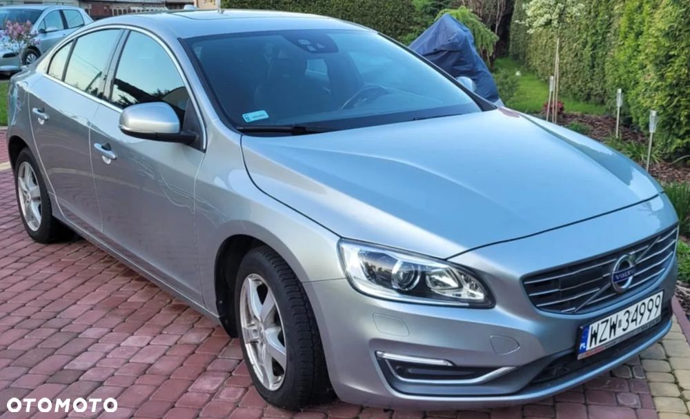 Volvo S60 D4 Drive-E Momentum - 3