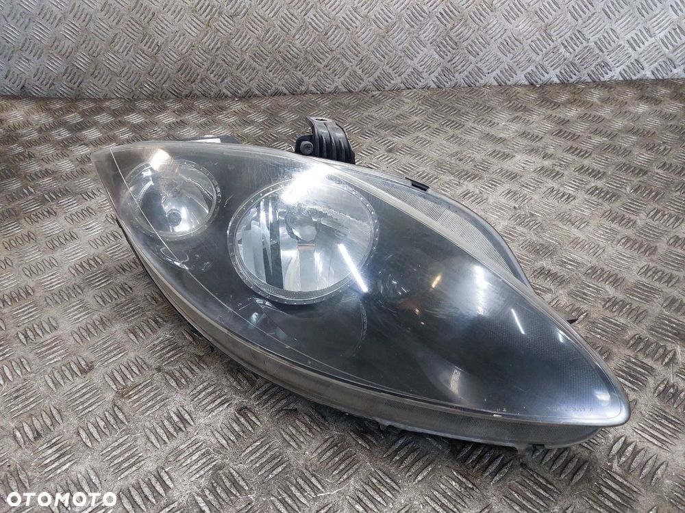 LAMPA PRAWY PRZÓD TYC SEAT LEON II EU EUROPA - 1