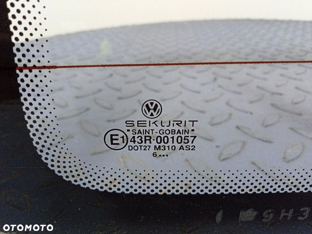 VW TRANSPOERTER T4 SZYBA DRZWI BAGAŻNIKA TYLNA LEWA TYŁ 1996 - 2
