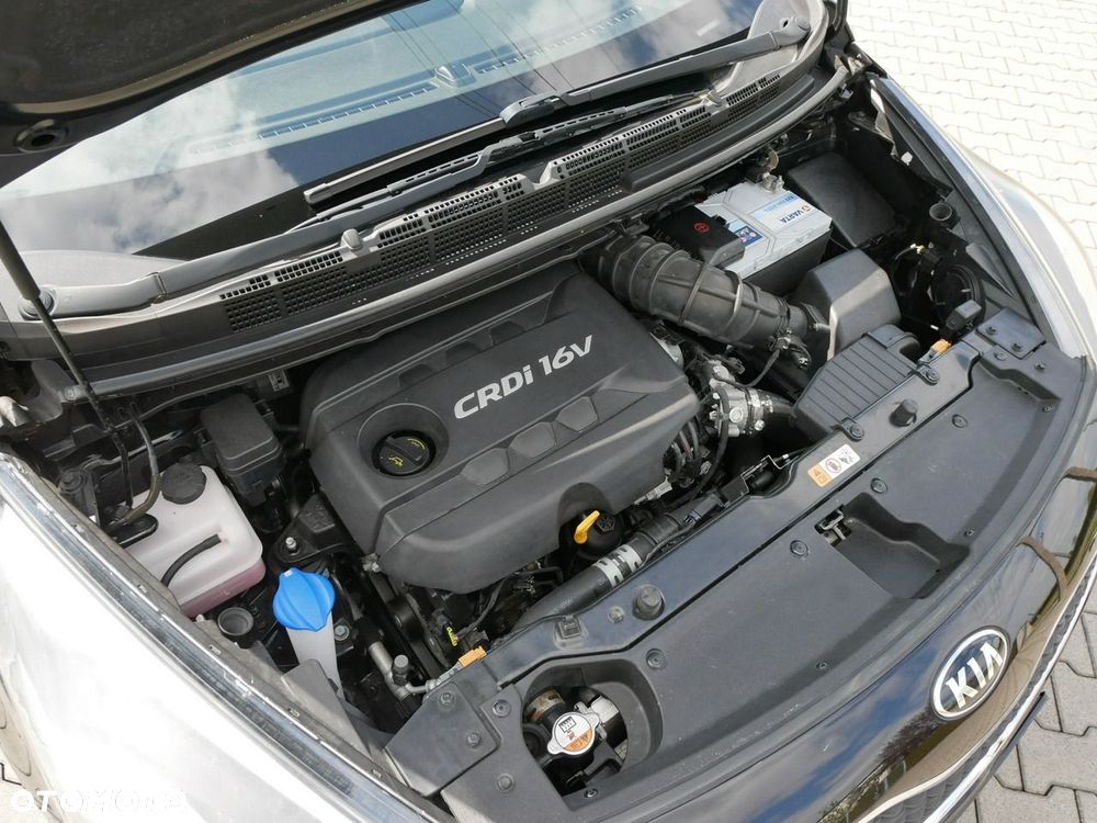 Kia Carens 1.7 CRDi L - 26