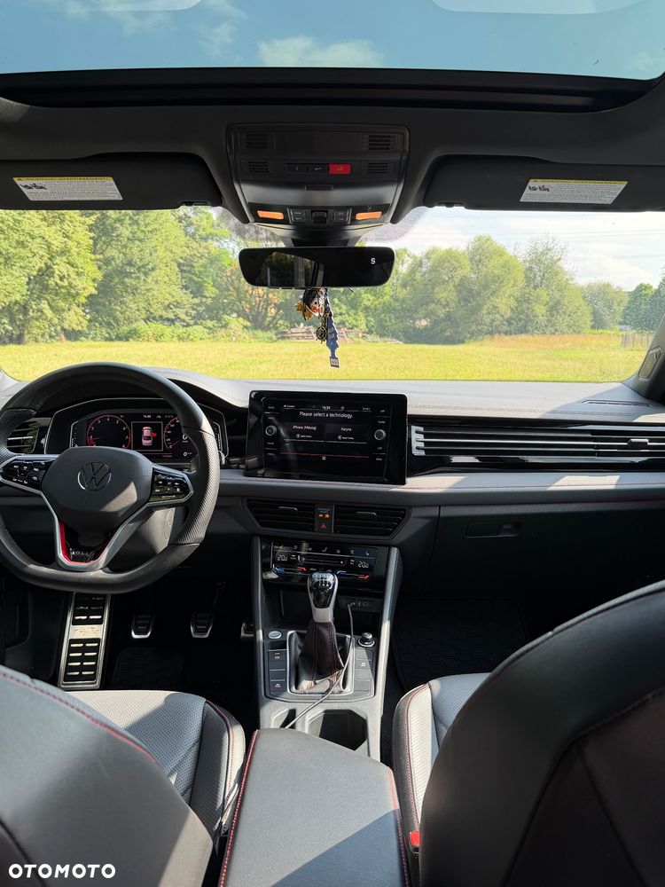 Volkswagen Jetta - 27