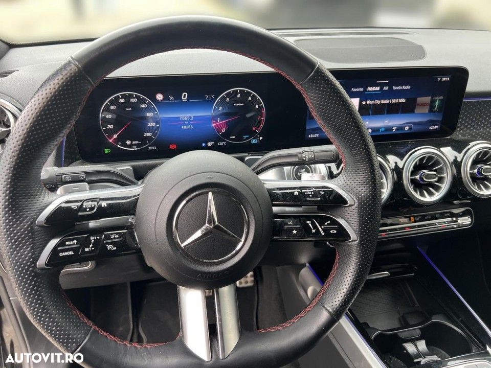 Mercedes-Benz GLB - 10