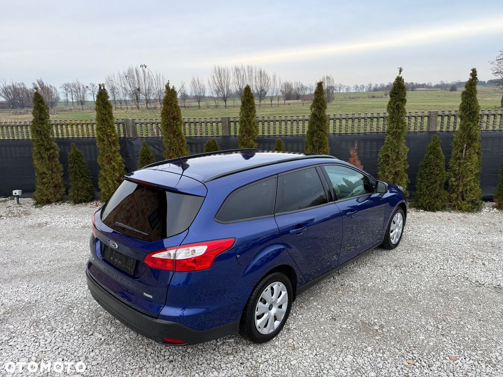 Ford Focus SW - 11