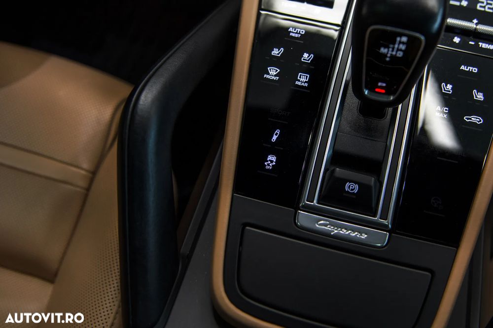 Porsche Cayenne Standard - 24