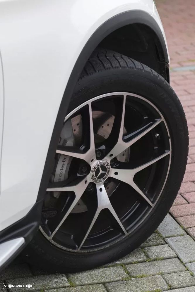 Mercedes-Benz GLC 300 de Coupe 4Matic 9G-TRONIC AMG Line - 33
